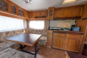 Fotografie z fotogalerie ubytování Alte-Strandvogtei-Sellin-Ferienwohnwagen-mit-extra-Bad-direkt-im-Herzen-vom-Ostseebad-Sellin v destinaci Ostseebad Sellin