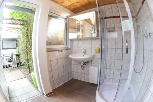 Fotografie z fotogalerie ubytování Alte-Strandvogtei-Sellin-Ferienwohnwagen-mit-extra-Bad-direkt-im-Herzen-vom-Ostseebad-Sellin v destinaci Ostseebad Sellin