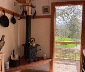 Gallery image of Cosy woodland off grid Shepherds Hut - Hazel in Castle Douglas