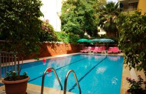 Bazén v ubytování Bilkay Hotel nebo v jeho okolí