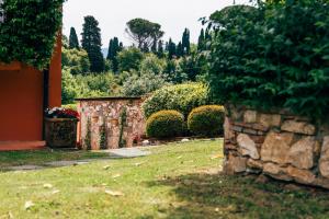 Vonkajšia záhrada v ubytovaní Tenuta San Giovanni Lucca - Borgo del Locumone
