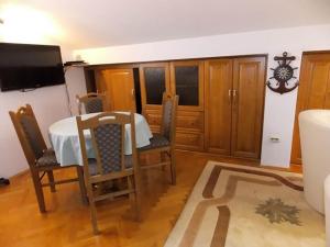 Galeriebild der Unterkunft Apartment in Malinska with Seaview, Terrace, Air condition, WIFI (4690-3) in Malinska