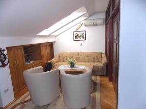 Galeriebild der Unterkunft Apartment in Malinska with Seaview, Terrace, Air condition, WIFI (4690-3) in Malinska