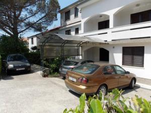 Galeriebild der Unterkunft Apartment in Malinska with Seaview, Terrace, Air condition, WIFI (4690-3) in Malinska