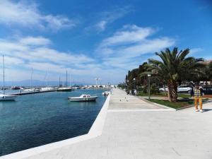 Galeriebild der Unterkunft Apartment in Malinska with Seaview, Terrace, Air condition, WIFI (4690-3) in Malinska