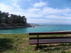 Galeriebild der Unterkunft Apartment in Malinska with Seaview, Terrace, Air condition, WIFI (4690-3) in Malinska