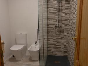 A bathroom at Housingcoruña sada playa Még 15 kép