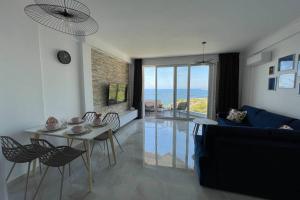 Golden Seaview Apartment - Imazhi 9
