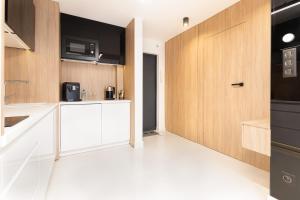 Η κουζίνα ή μικρή κουζίνα στο Studio Silesian Vip City Centrum Free Parking +2 φωτογραφίες