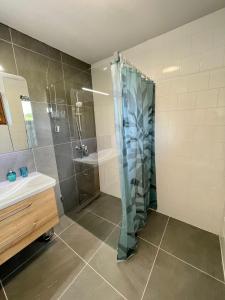 A bathroom at Apartment Ďumbier