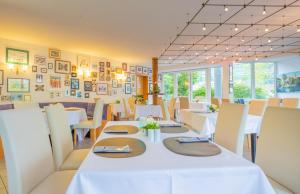 Posezení v ubytování ACHAT Hotel Suhl