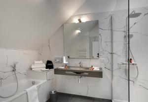 Foto da galeria de Le Manoir Les Minimes em Amboise