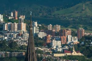 a view of a city with tall buildings at Palermo, Acogedor apartamento en Zona Rosa in Manizales