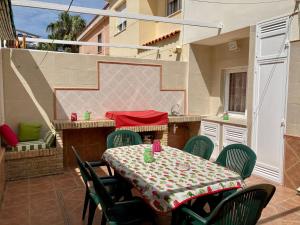 A balcony or terrace at Casa Valdelagrana Playa Még 37 kép