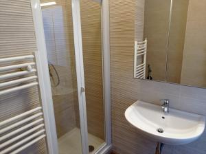 Kúpeľňa v ubytovaní Monopoli guest house BA07203091000019440 + 37 fotografií