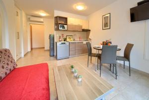 Kuchyň nebo kuchyňský kout v ubytování Apartments Ivica Krk Island
