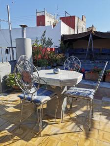Imagem da galeria de Bayt Alice Hostel em Tânger