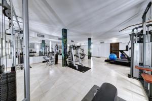 an image of a gym with tread machines at хотел Свети Николай Приморско in Primorsko