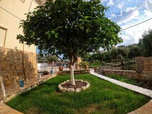 Imagen de la galería de Foti Rooms, en Himare