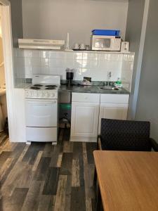 Afbeelding uit fotogalerij van Taber Motel in Taber