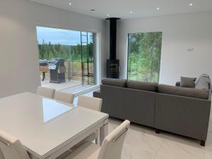 Ruang duduk di Villa Hirvas Sappee