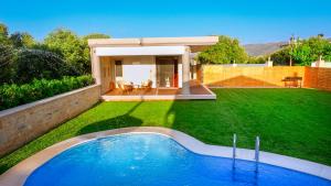 Bazén v ubytování Chania Oasis with heated pool nebo v jeho okolí