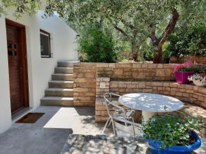 Zahrada ubytování Apartment Tomy, Nečujam,Island Šolta