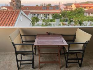 A balcony or terrace at Babis Apartments & Studios Iremia