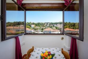 Fotografia z galérie ubytovania Apartment in Cavtat with sea view, balcony, air conditioning, WiFi (3686-3) v destinácii Cavtat
