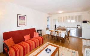 Kuchyň nebo kuchyňský kout v ubytování Apartment Pula 45