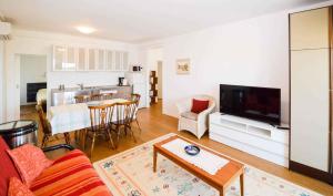 TV a/nebo společenská místnost v ubytování Apartment Pula 45
