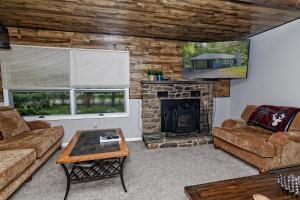 Un lugar para sentarse en Camelback Rd Rancher- On ONE ACRE & near attractions