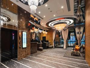 Area tempat duduk di APA Hotel Nishifunabashi Ekimae