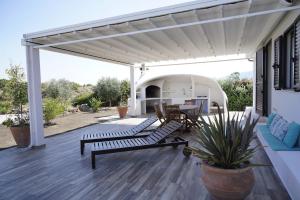 A balcony or terrace at Villa da Luciana