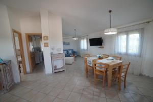 A kitchen or kitchenette at Villa da Luciana