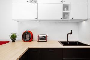 Kuchyňa alebo kuchynka v ubytovaní Apartment Warsaw Business Center by Noclegi Renters