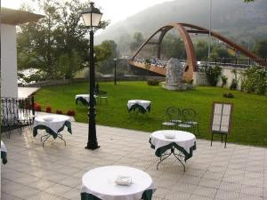 Nespecifikovaný výhled na hory nebo výhled na hory při pohledu z hotelu