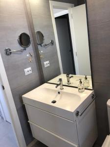 Łazienka w obiekcie COSTA DAURADA APARTAMENTS - Stival Park 4