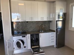 Kuchnia lub aneks kuchenny w obiekcie COSTA DAURADA APARTAMENTS - Stival Park 4