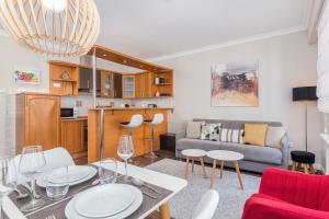 Fotografia z galérie ubytovania Modern Apartment with Balcony in Świnoujście Center by Noclegi Renters v destinácii Świnoujście