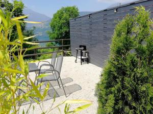 A garden outside Numero 53 Tenna OSPITAR