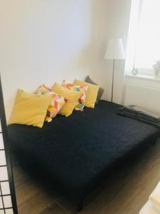 Postel nebo postele na pokoji v ubytování Apartmán Augustin Jičín