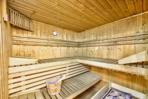 Imagine din galeria proprietății Hotel Ambient în Brașov