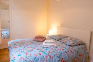 Confort Appartement 110 m² CleanNcosy Toulouse Hypercentre客房内的一张或多张床位