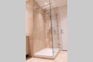 Confort Appartement 110 m² CleanNcosy Toulouse Hypercentre的一间浴室