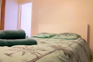 Confort Appartement 110 m² CleanNcosy Toulouse Hypercentre客房内的一张或多张床位
