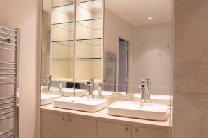 Confort Appartement 110 m² CleanNcosy Toulouse Hypercentre的一间浴室