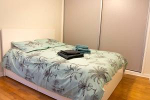 Confort Appartement 110 m² CleanNcosy Toulouse Hypercentre客房内的一张或多张床位