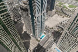 Apgyvendinimo įstaigos HiGuests - Luxury Apartment, 10-min Walk to Dubai Harbor vaizdas iš viršaus
