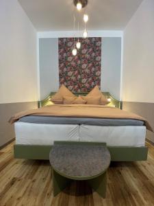Ein Bett oder Betten in einem Zimmer der Unterkunft Bebra's Hessischer Hof